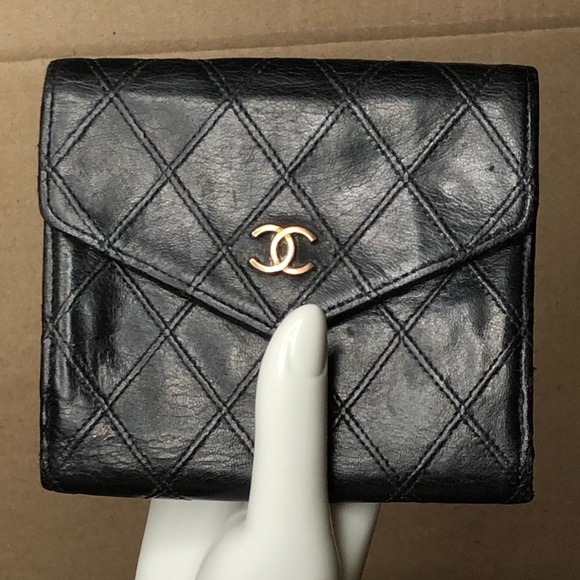 CHANEL Black Diamond Quilted Bifold Lambskin Wallet with Snap Coin Purse Vintage - Picture 3 of 17